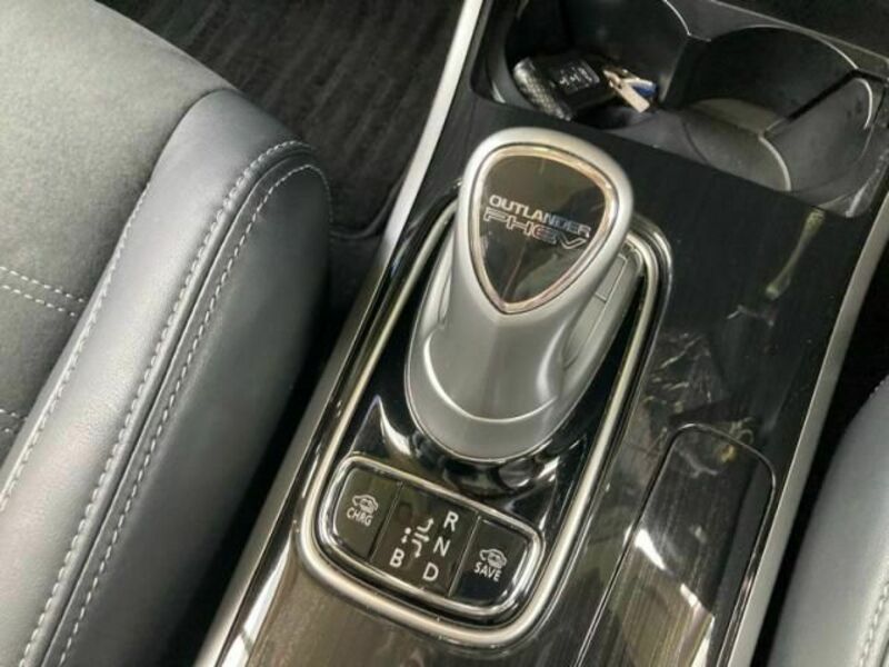 OUTLANDER PHEV