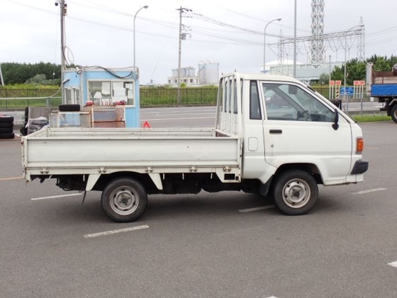 TOWNACE TRUCK
