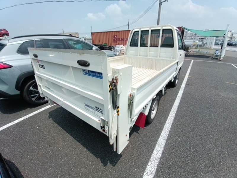TOWNACE TRUCK