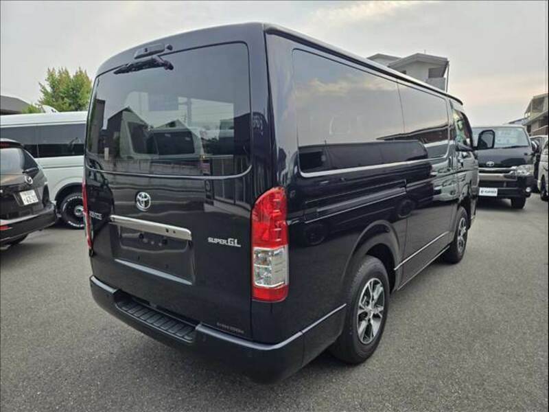HIACE VAN