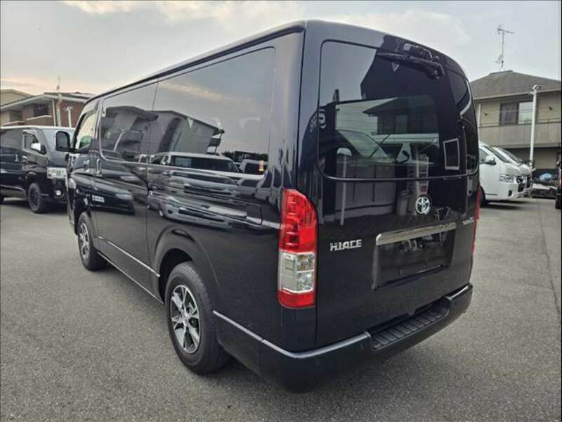 HIACE VAN
