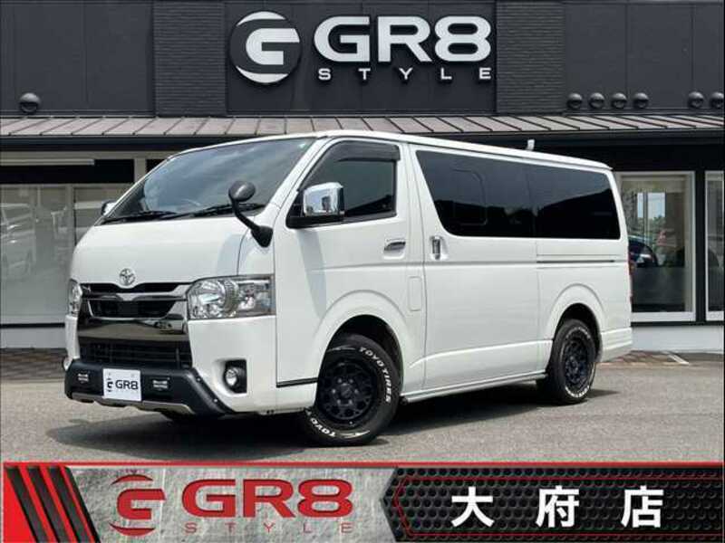 TOYOTA HIACE VAN
