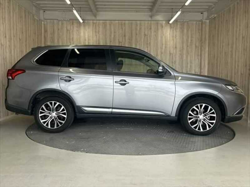 OUTLANDER