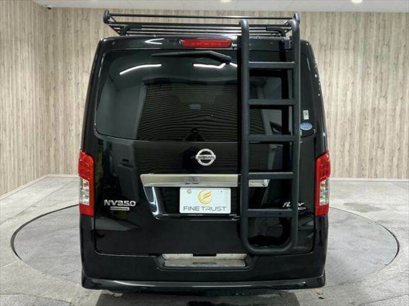 NV350 CARAVAN