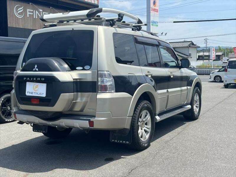 PAJERO