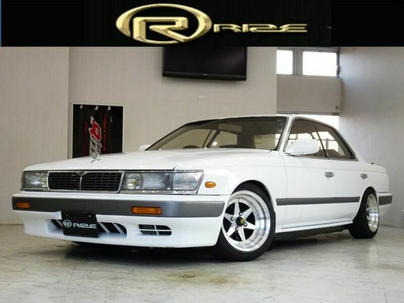 NISSAN LAUREL
