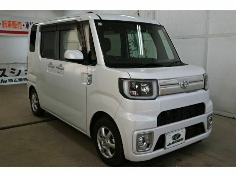 TOYOTA PIXIS MEGA