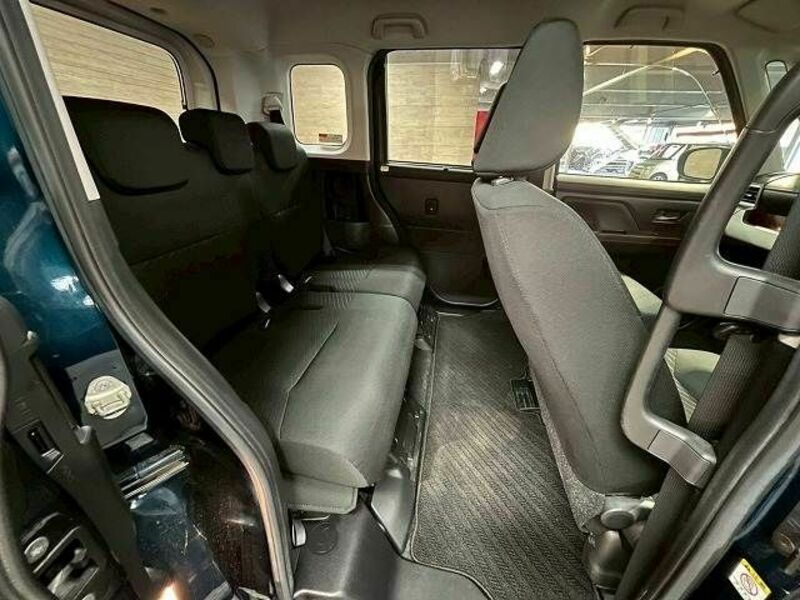 ROOMY
