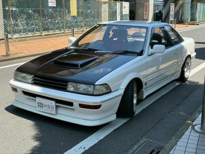 COROLLA LEVIN