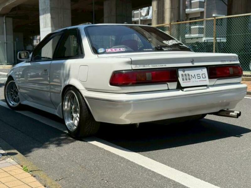 COROLLA LEVIN