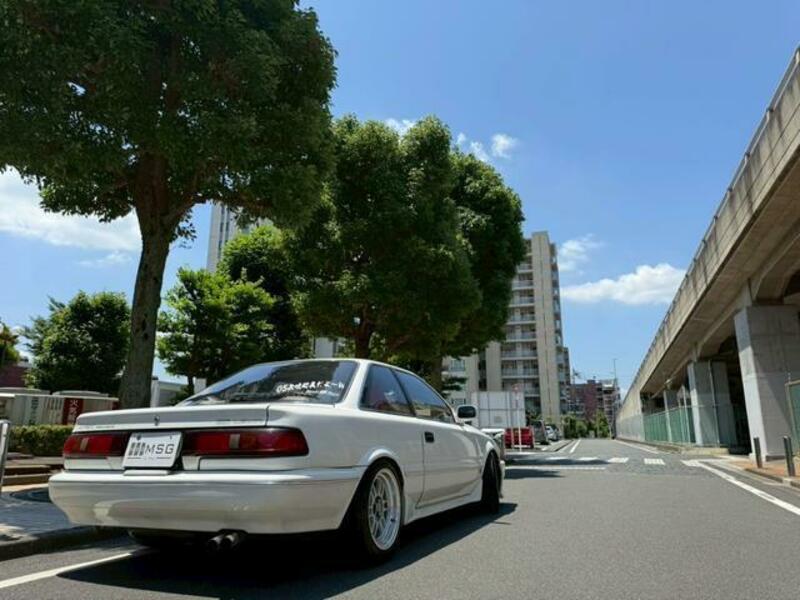COROLLA LEVIN