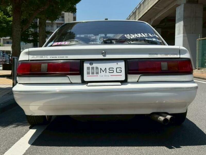 COROLLA LEVIN