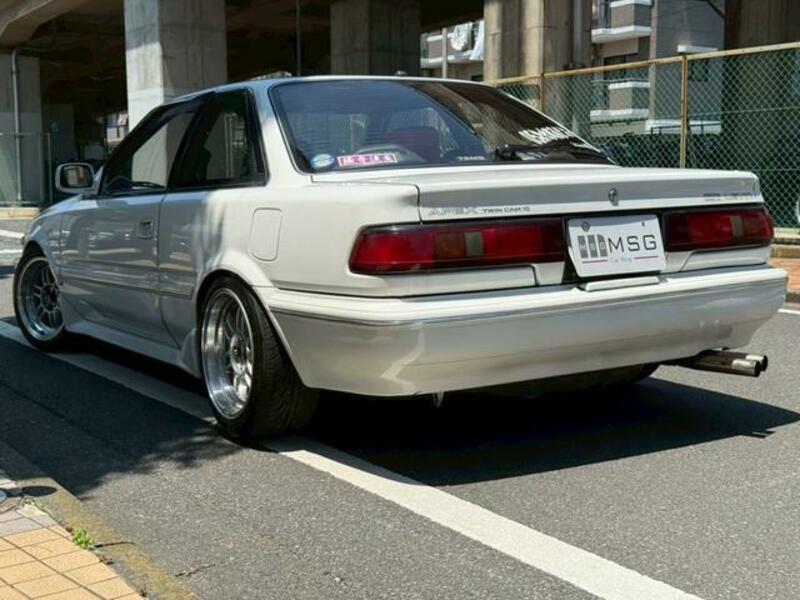 COROLLA LEVIN