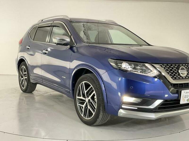 X-TRAIL