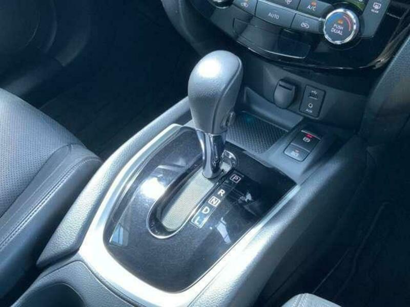 X-TRAIL