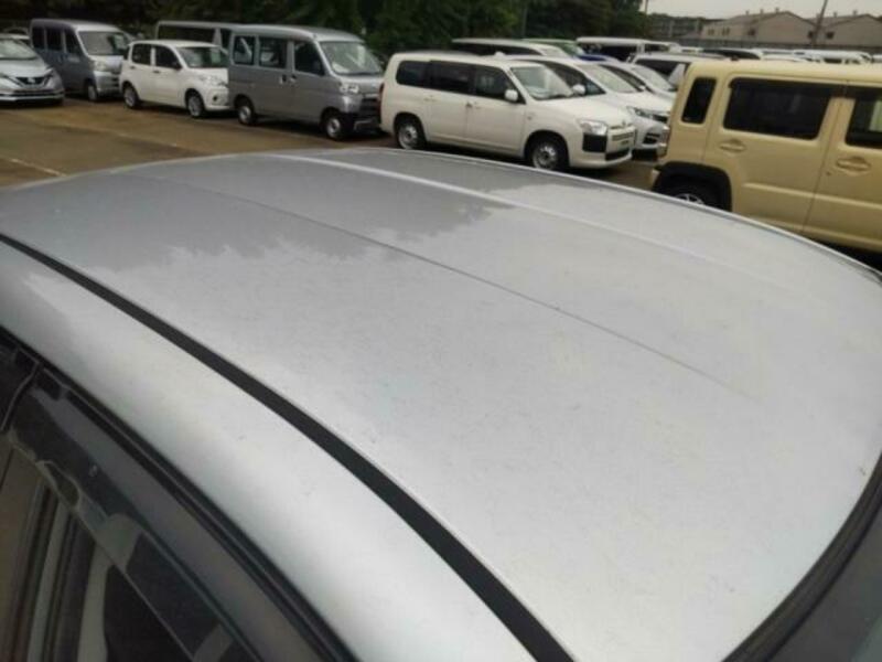 COROLLA AXIO