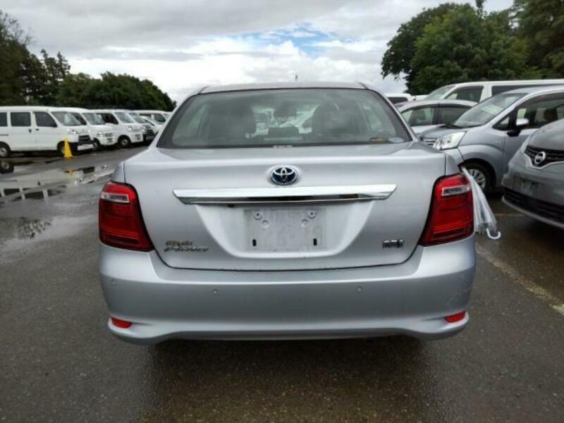COROLLA AXIO
