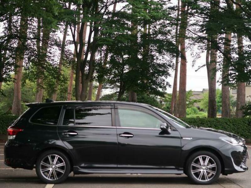COROLLA FIELDER