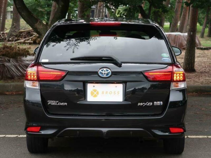 COROLLA FIELDER