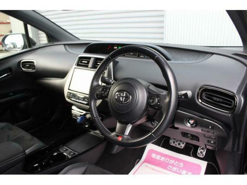 PRIUS PHV