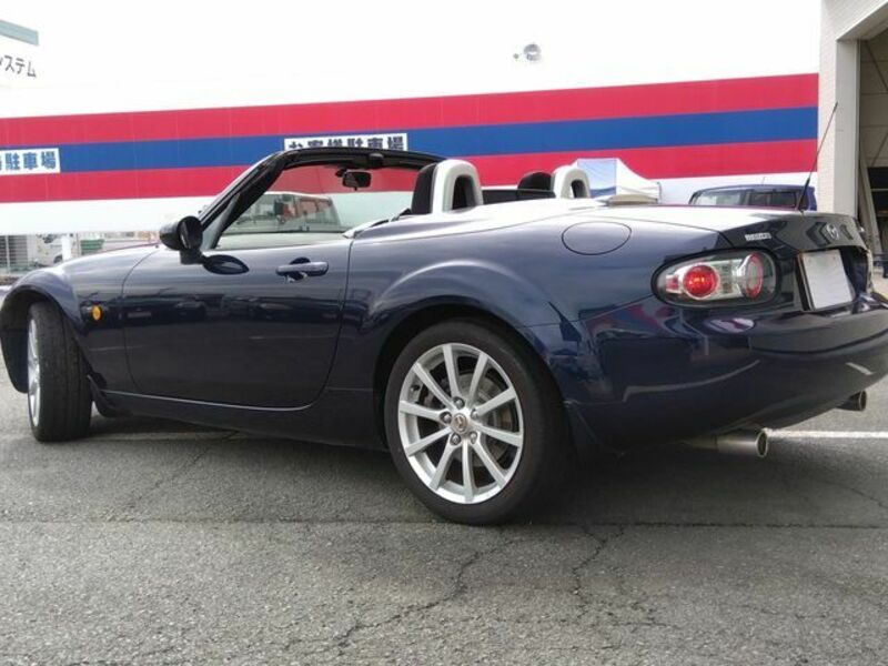 ROADSTER