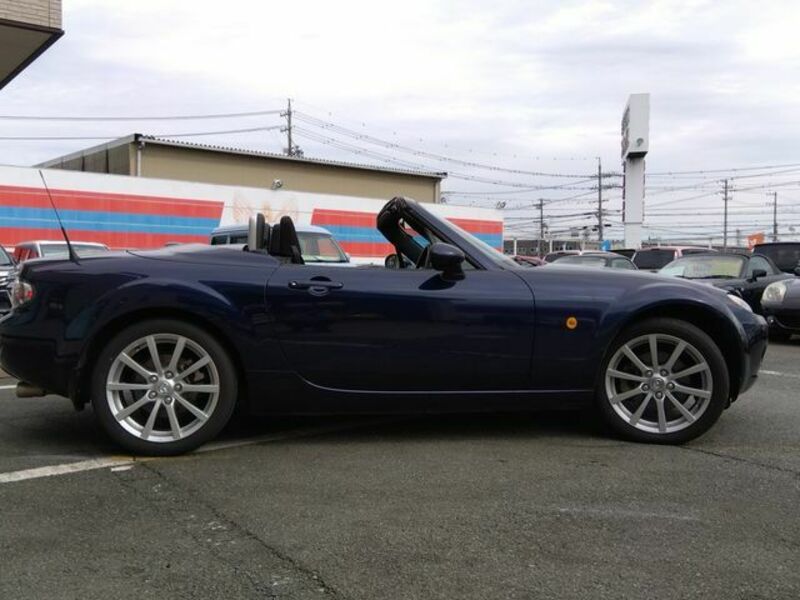 ROADSTER