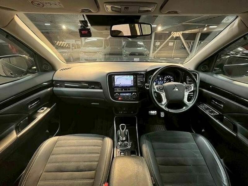 OUTLANDER PHEV
