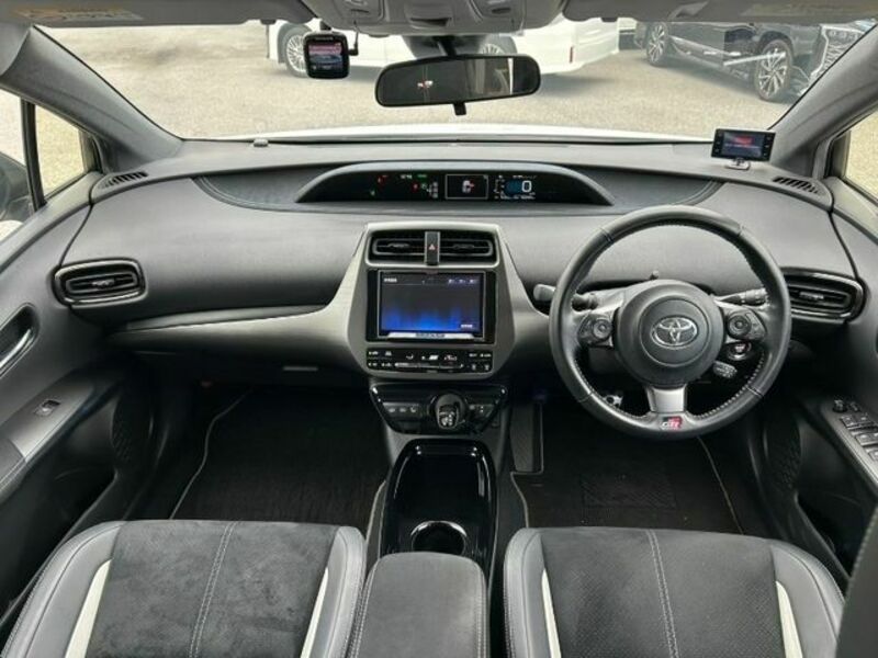 PRIUS PHV