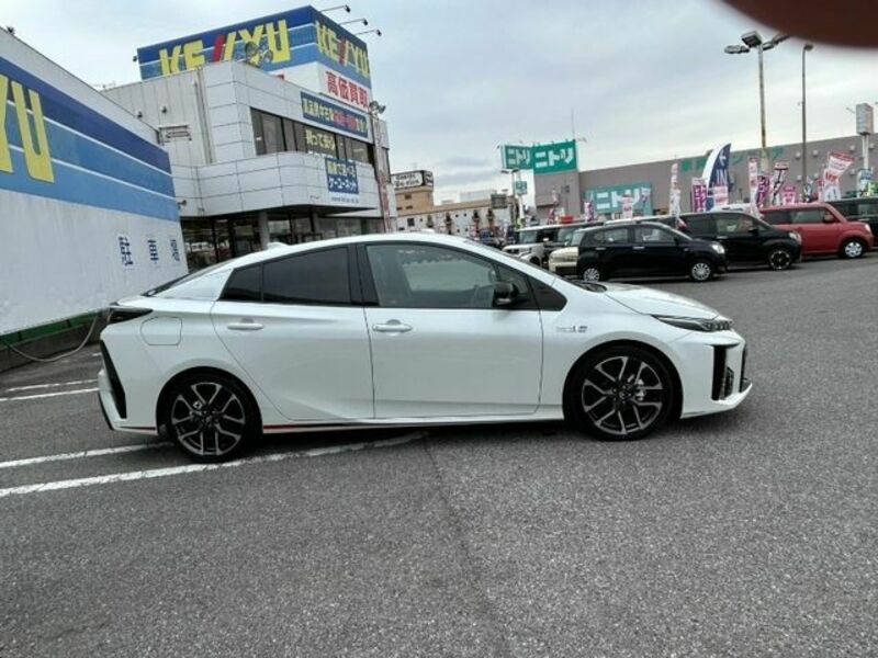 PRIUS PHV