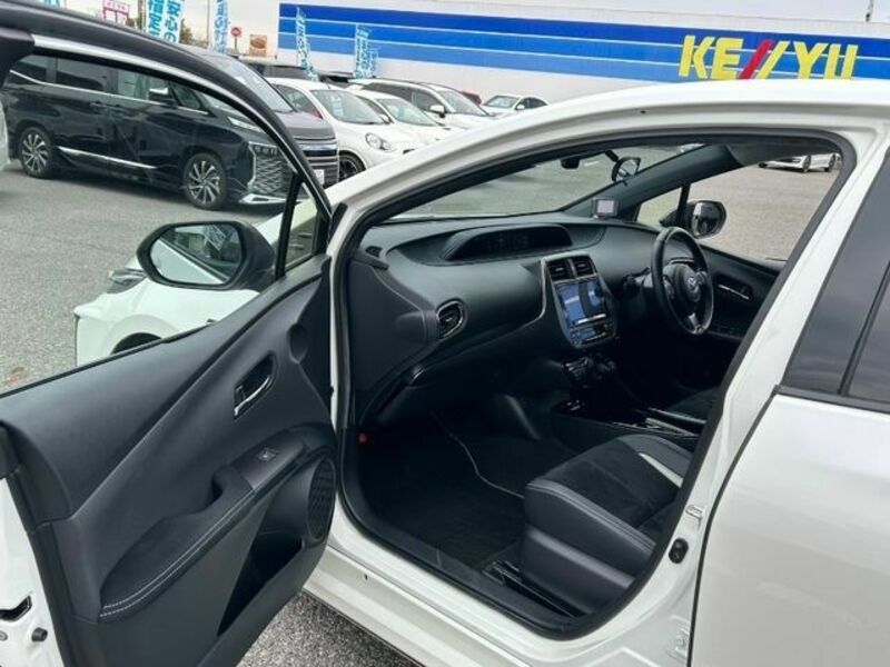 PRIUS PHV