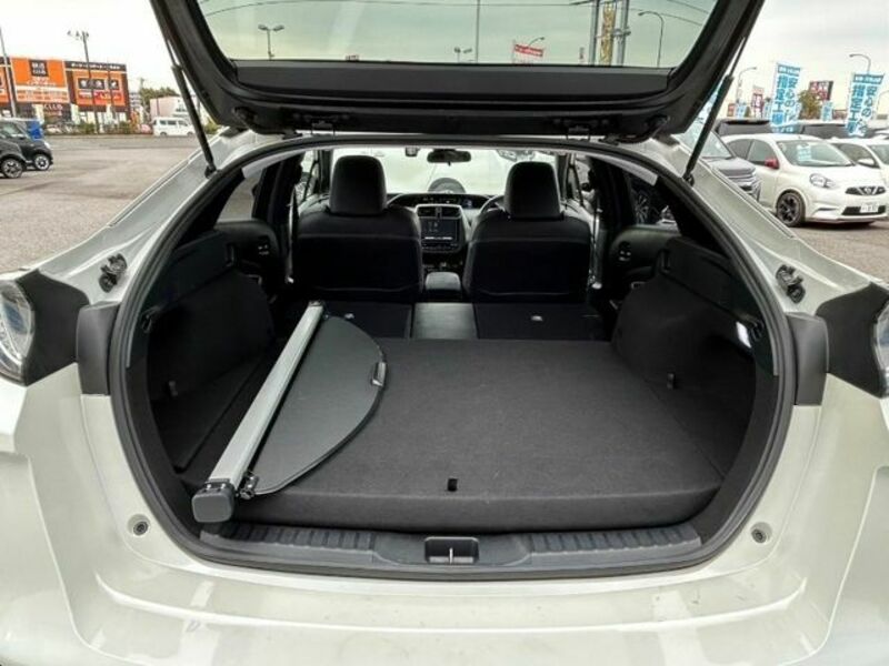 PRIUS PHV