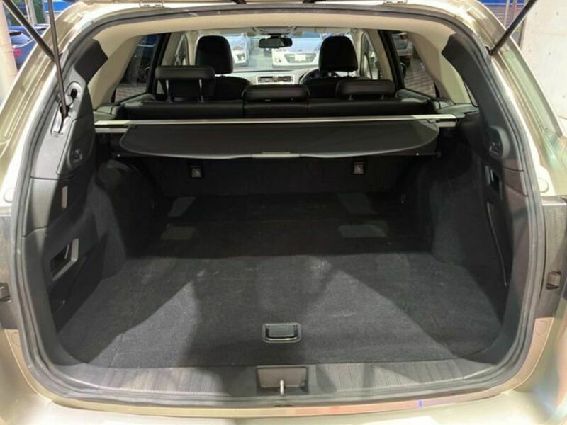 LEGACY OUTBACK