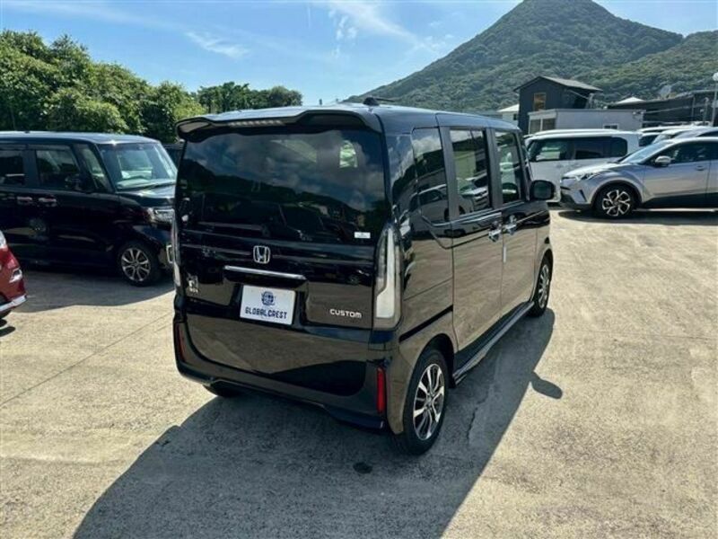 N BOX CUSTOM