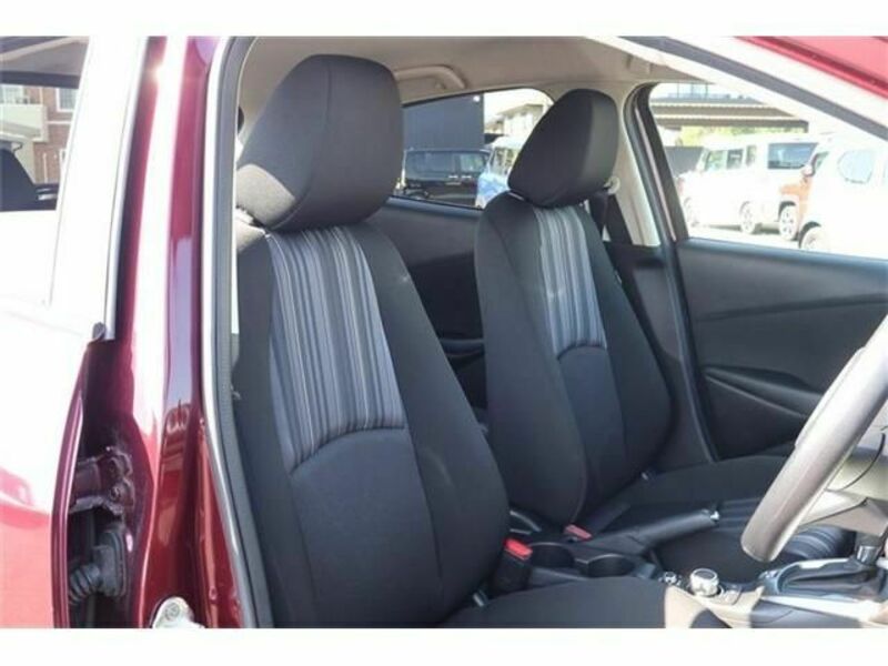 MAZDA2