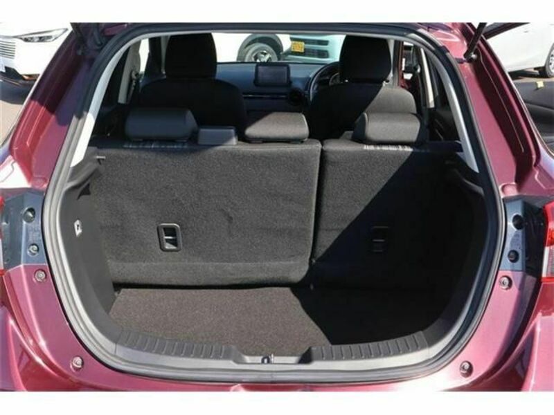 MAZDA2