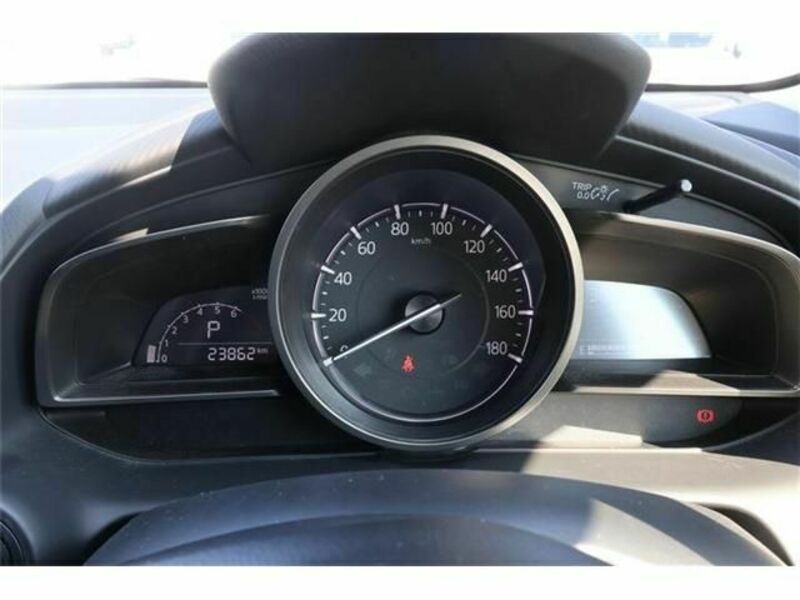 MAZDA2