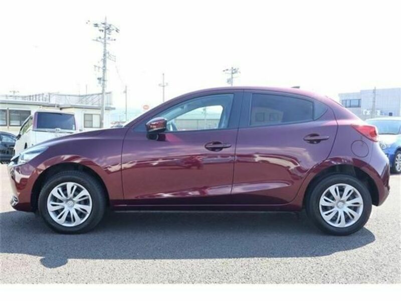 MAZDA2