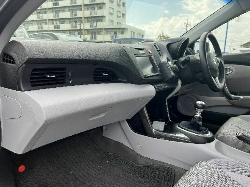 CR-Z