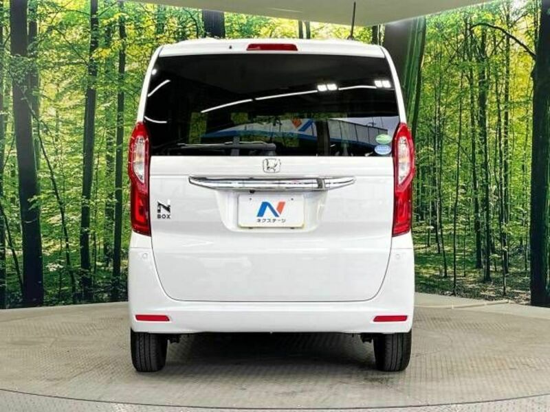 N BOX