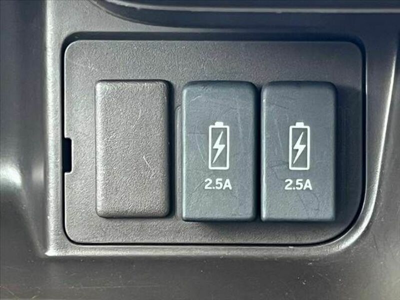 N BOX