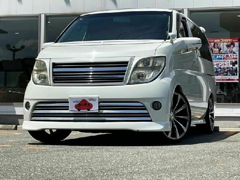 NISSAN ELGRAND