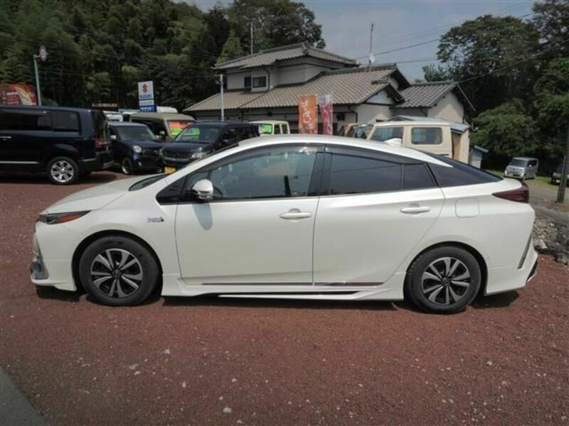 PRIUS PHV