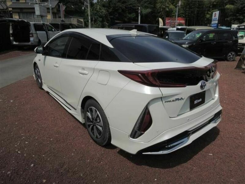 PRIUS PHV