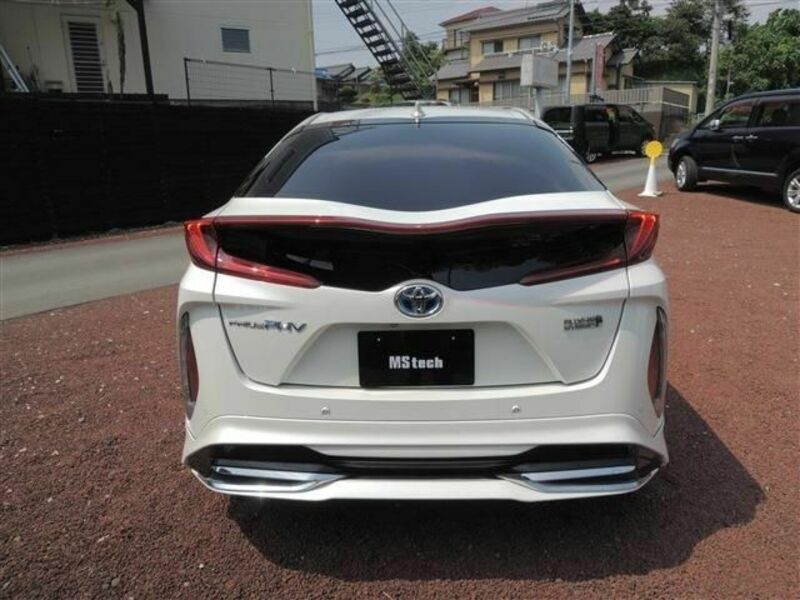 PRIUS PHV