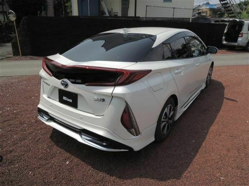 PRIUS PHV