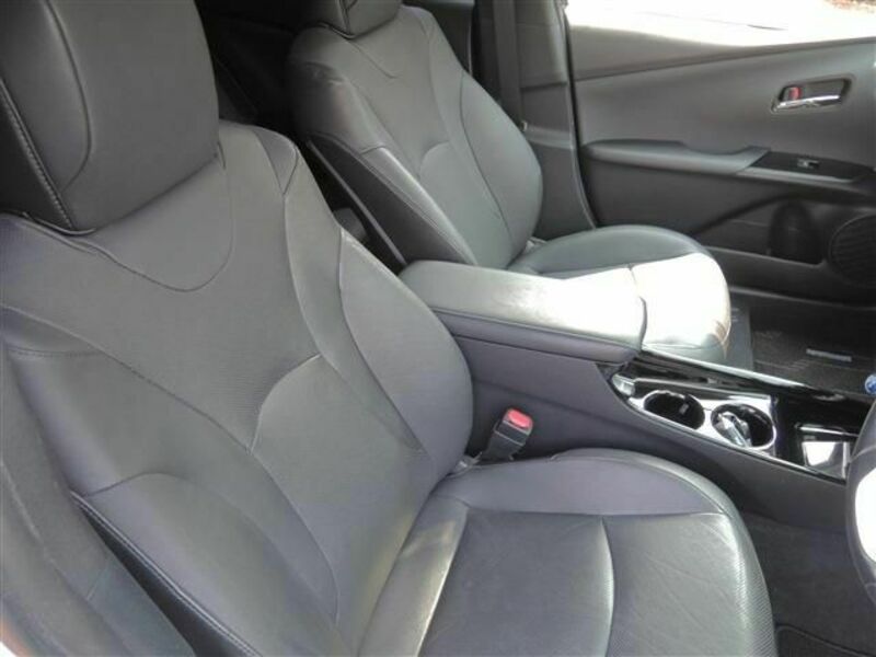 PRIUS PHV