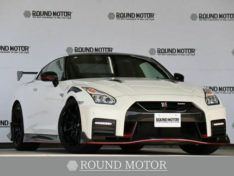 NISSAN GT-R