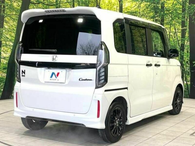 N BOX CUSTOM