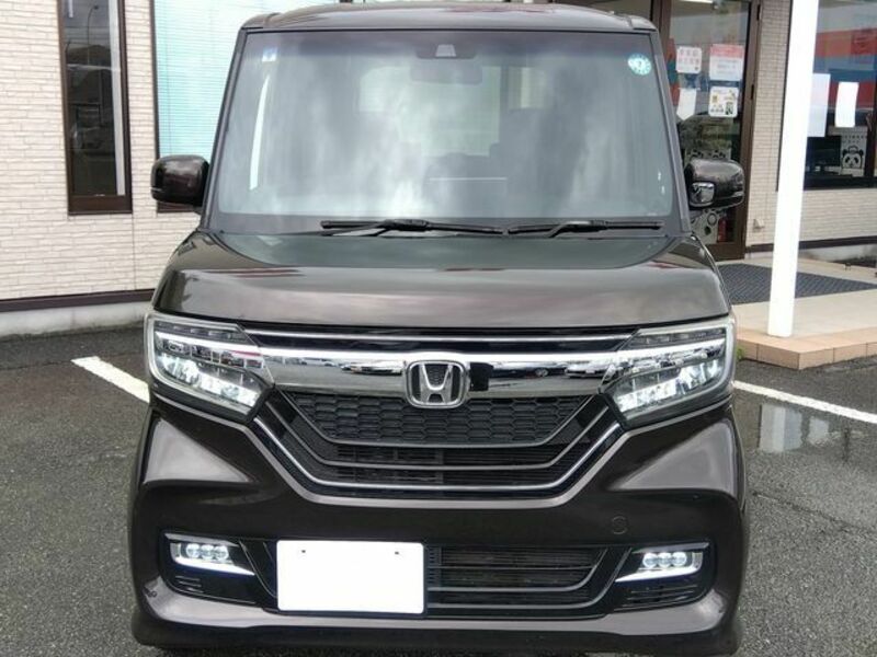 N BOX CUSTOM