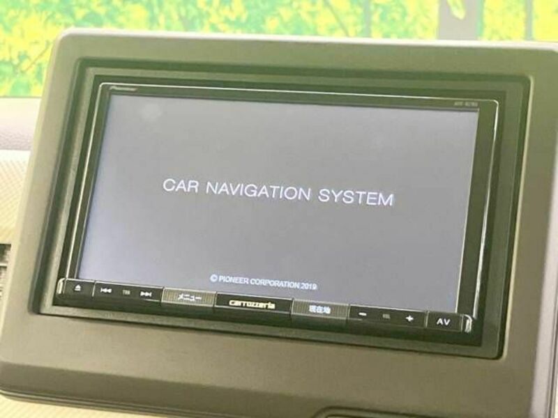 N BOX
